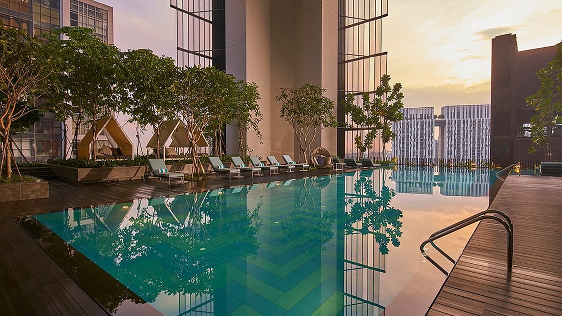 rooftop infinity pool at the Oasia Hotel Downtown, Singapore