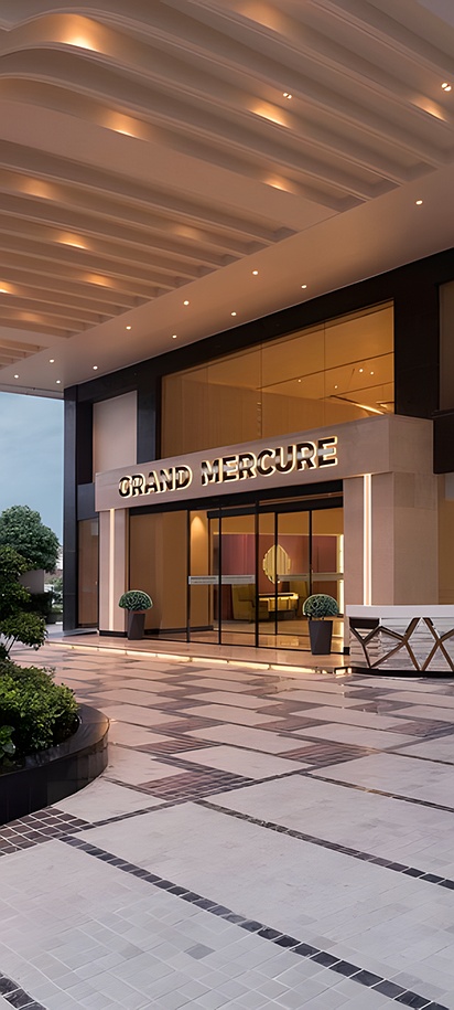 the entrance to the Grand Mercure Agra hotel in India