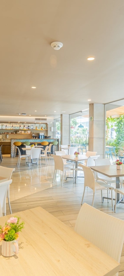 the dining area of the Mesa Caribe restaurant located within the Hotel Barlovento in Cartagena, Colombia