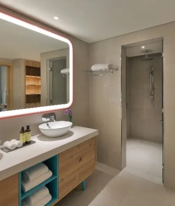 NH Collection Dubai The Palm bathroom view