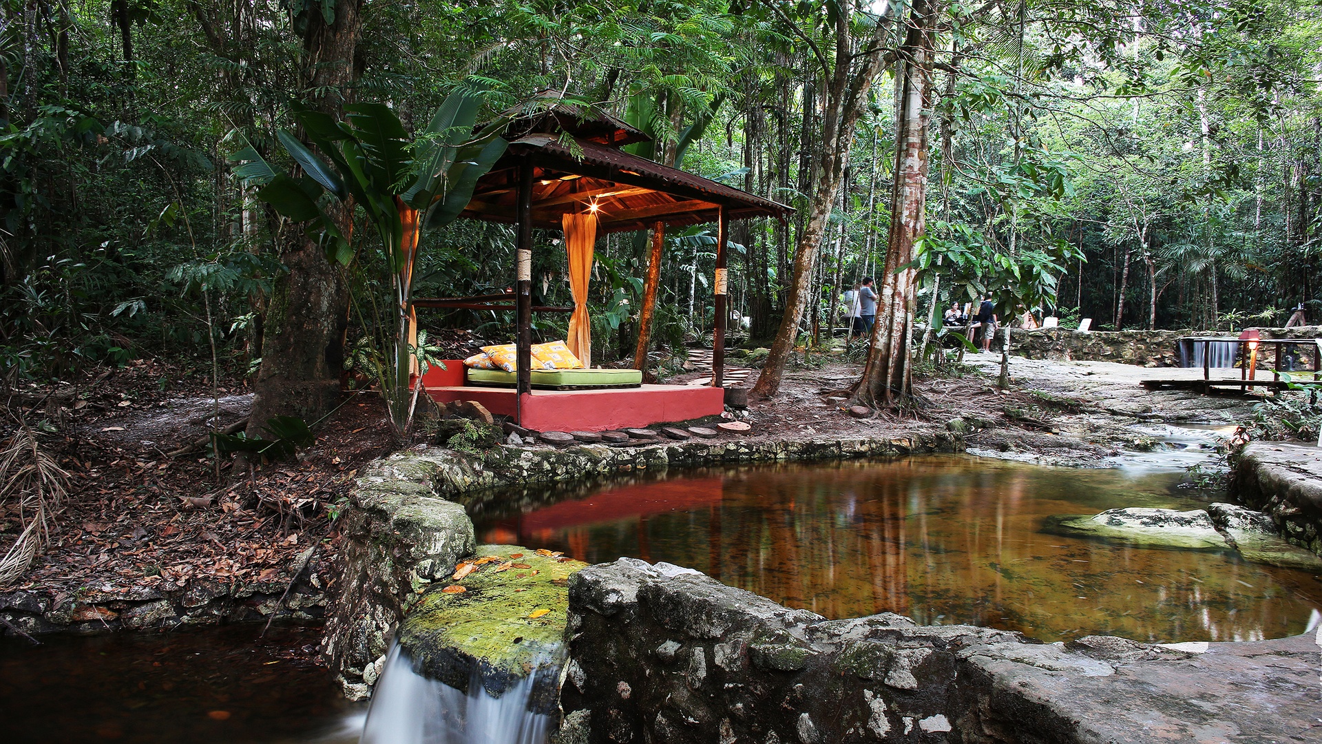 the Amazon Ecopark Jungle Lodge