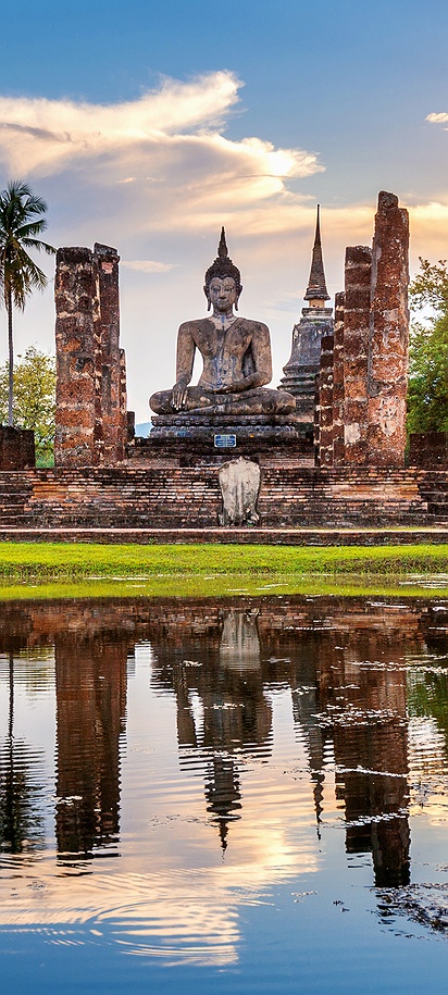 Wat Mahathat temple in the Sukhothai Historical Park in Thailand