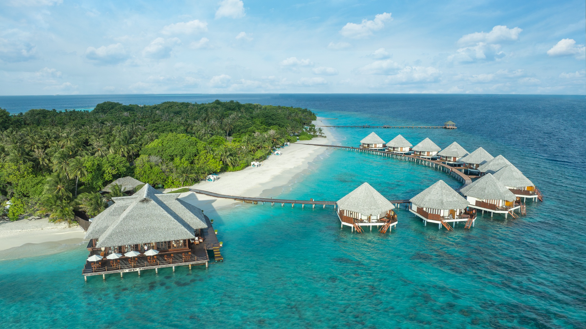 beachfront villas at Adaaran Select Meedhupparu resort beachfront villas at Adaaran Select Meedhupparu resort 
