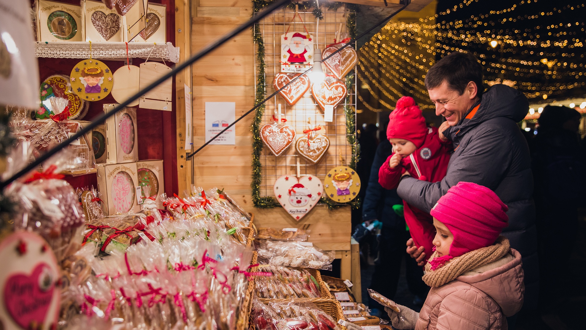 Entertainment at Budapest Christmas market