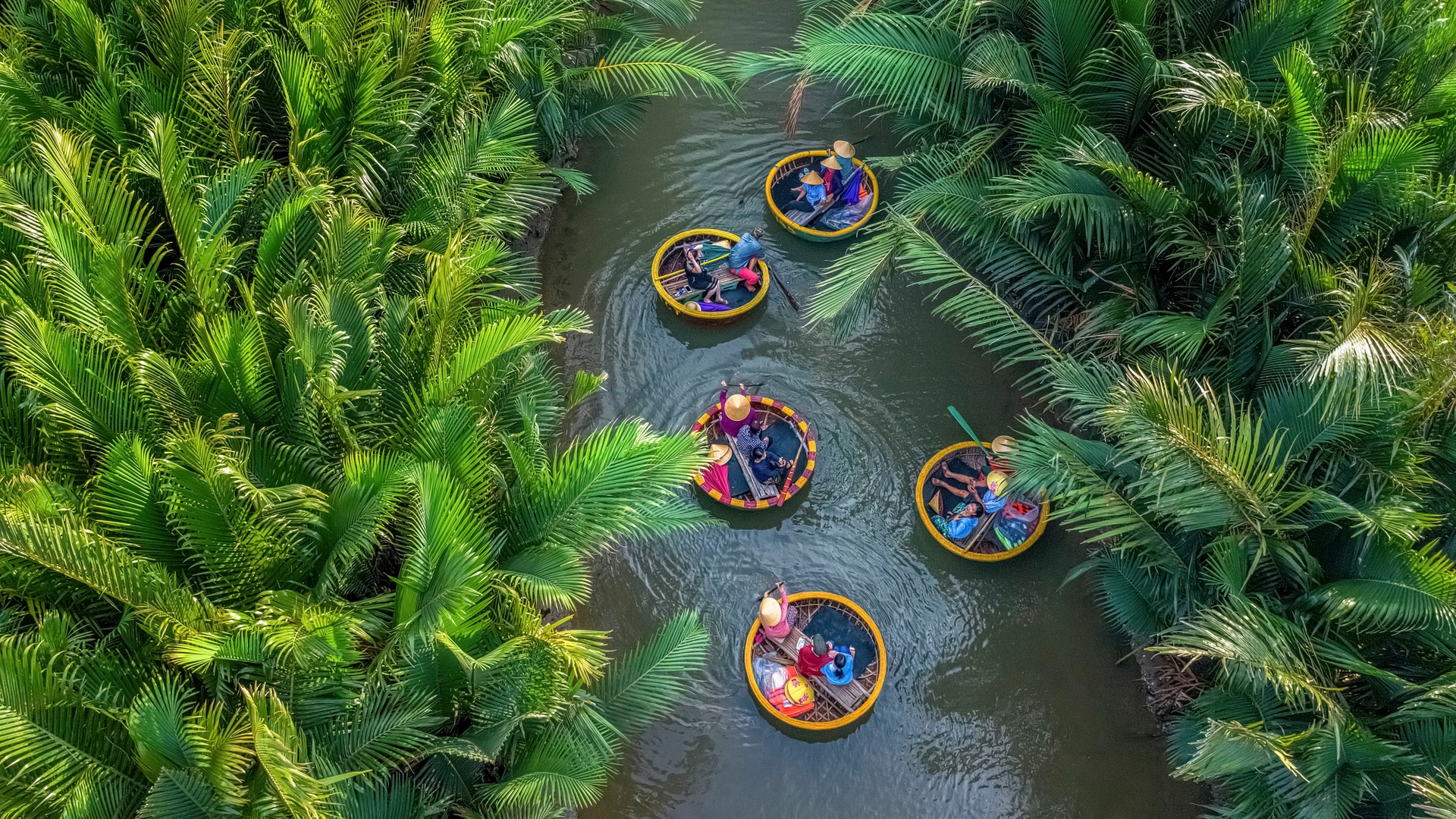 basket boat in Vietnam