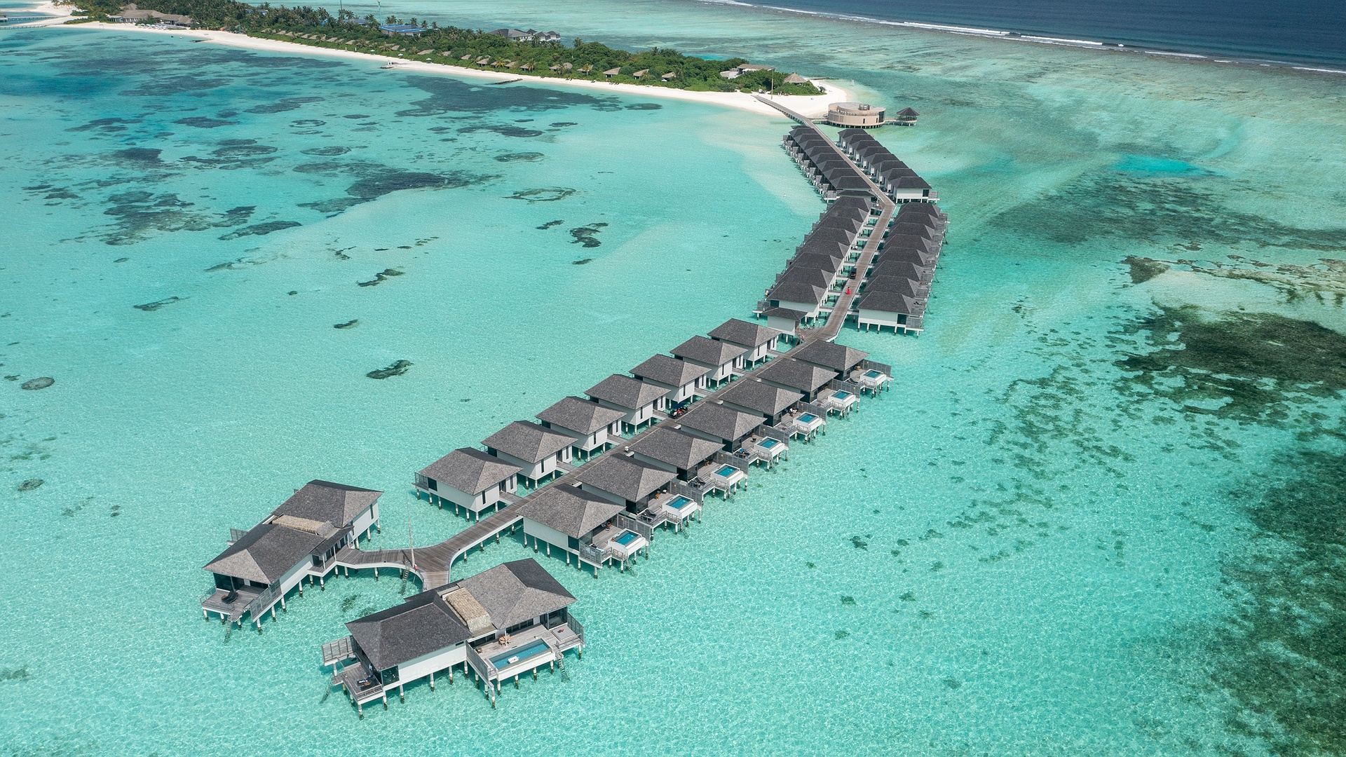 le meridien maldives aerial view