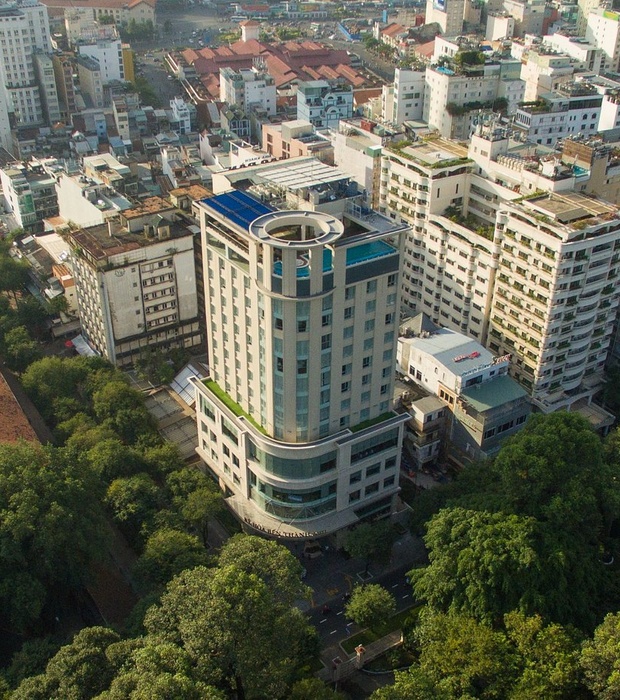 Central Palace Hotel exterior view