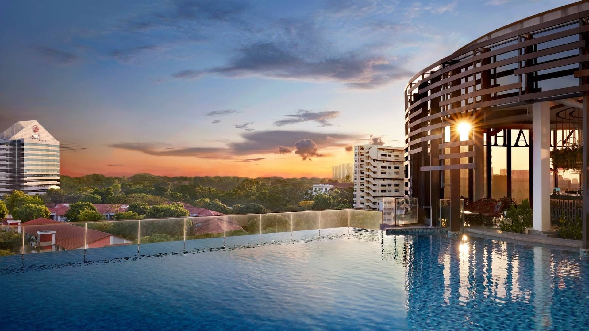 the infinity swimming pool at the Momentus Hotel Alexandra in Singapore