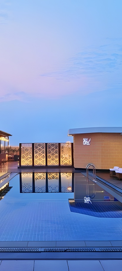 the rooftop pool terrace at the Grand Mercure Agra hotel in India