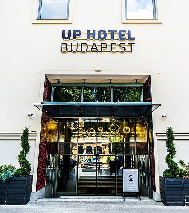Up Hotel Budapest entrance