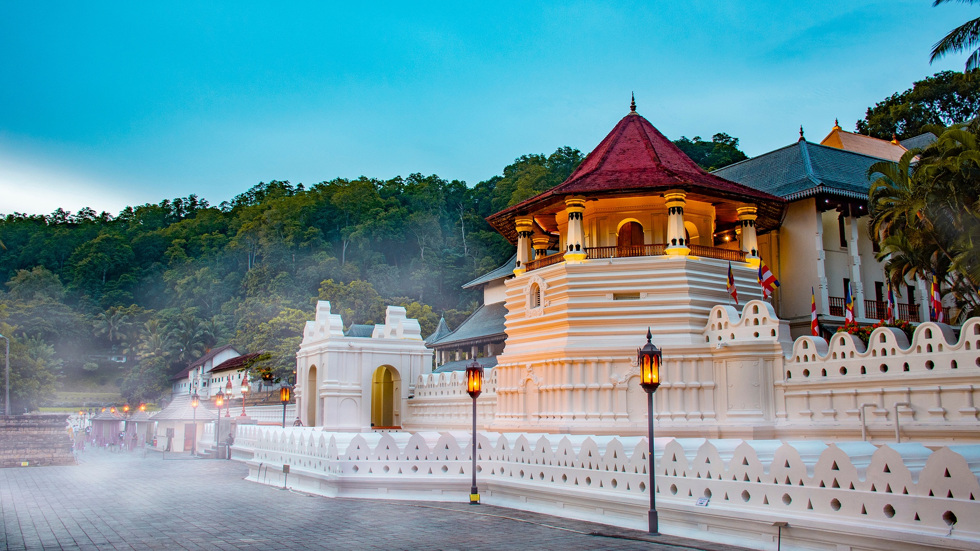 Temple of the Sacred Tooth Relic (Sri Dalada Maligawa) in Kandy, Sri Lanka