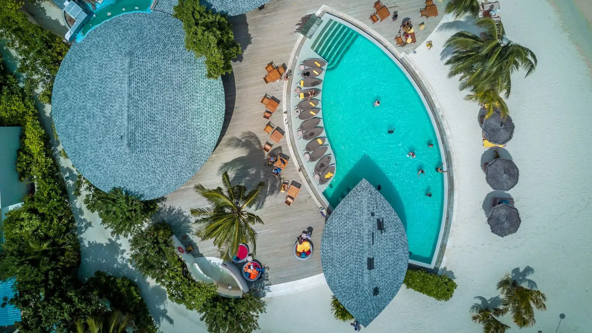 Centara Ras Fushi Resort & Spa pool view