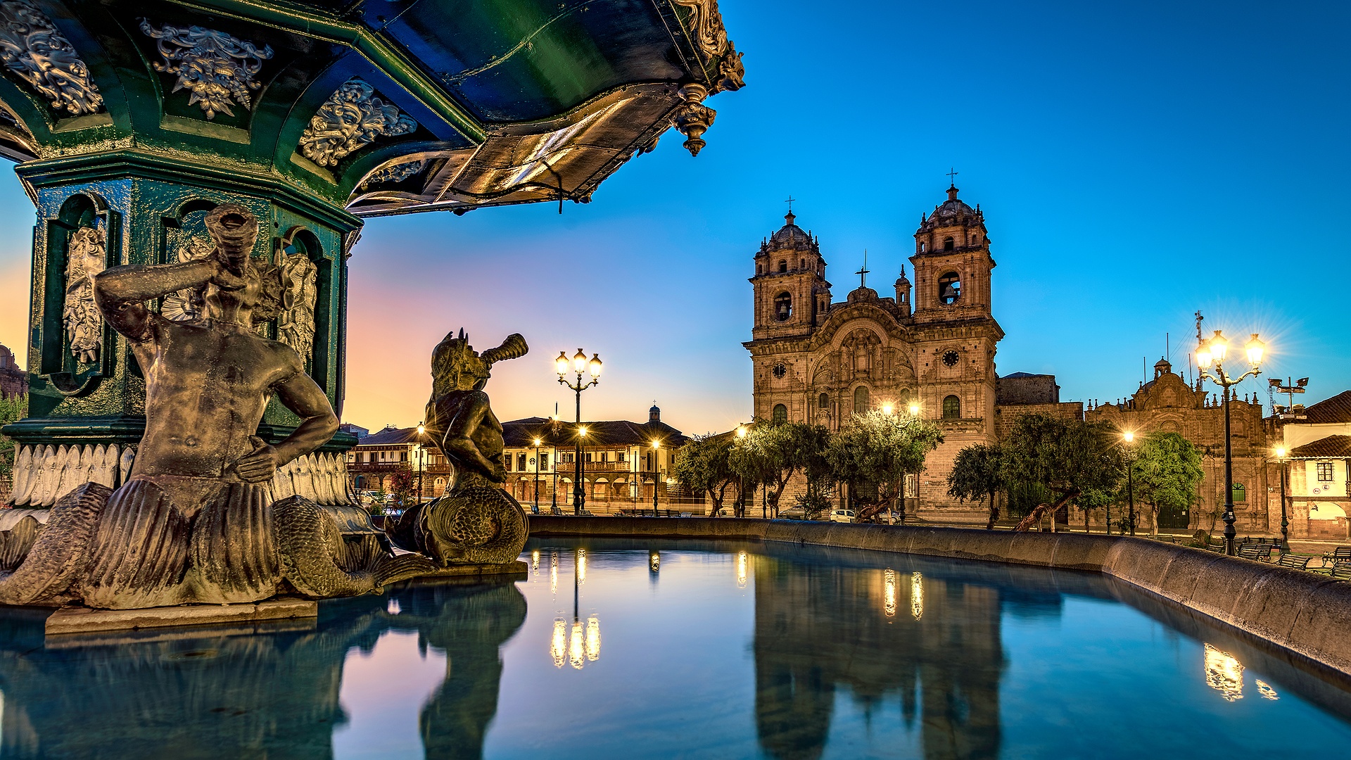 the Plaza de Armas in Cusco, Peru