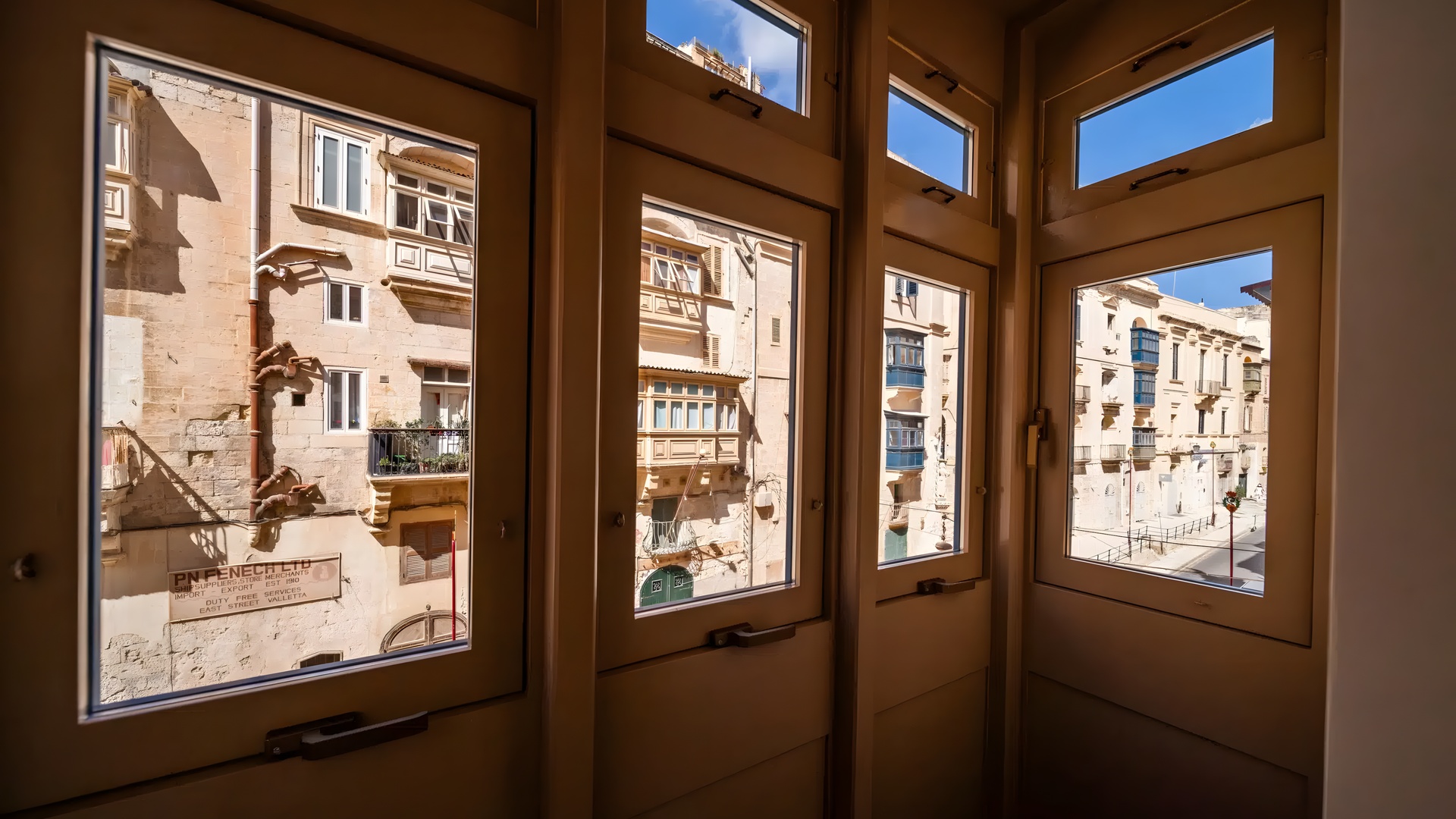 Iniala Harbour House view interior