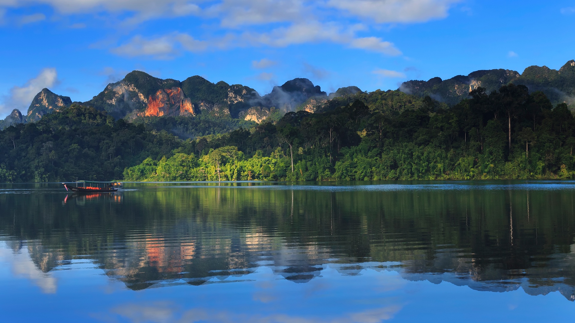 Stunning landscape of Khao Sok National Park