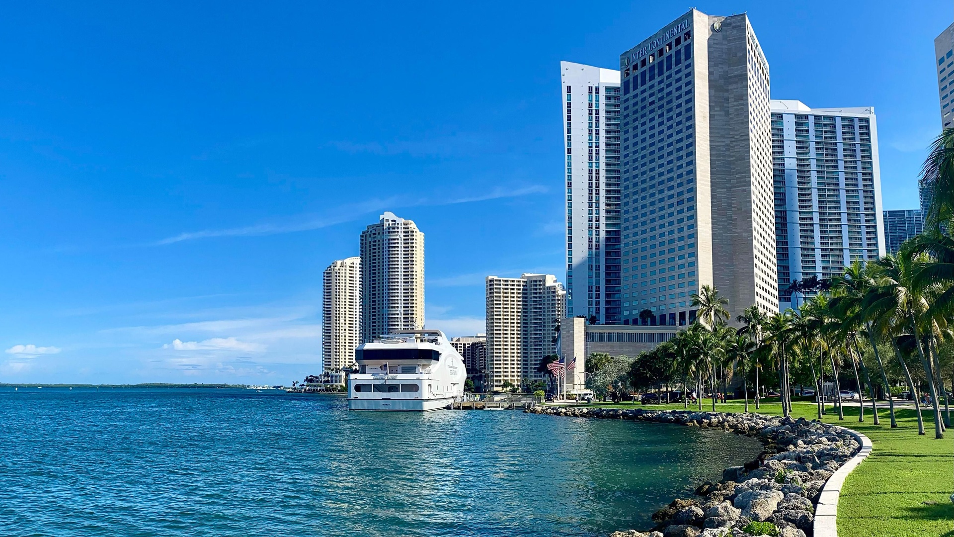 InterContinental Miami hotel exterior view