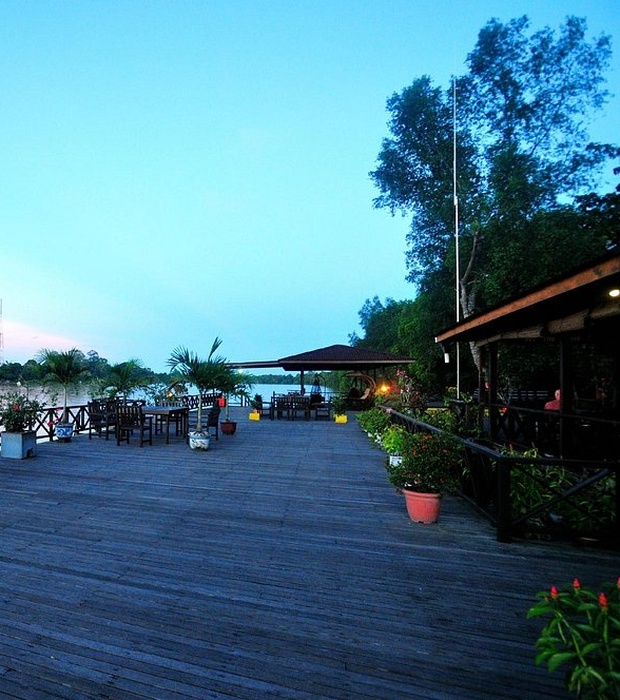 Abai Jungle Restaurant and Lodge