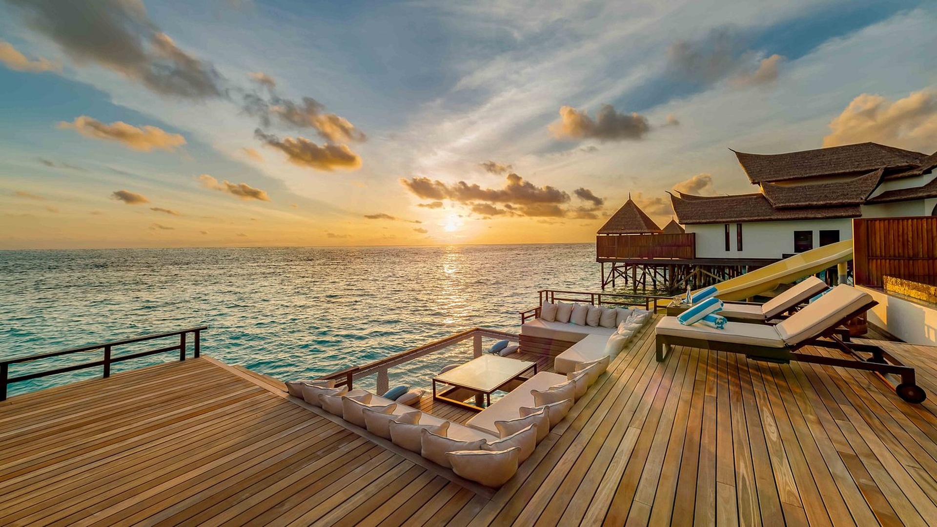 Sunset view at Ozen Reserve Bolifushi