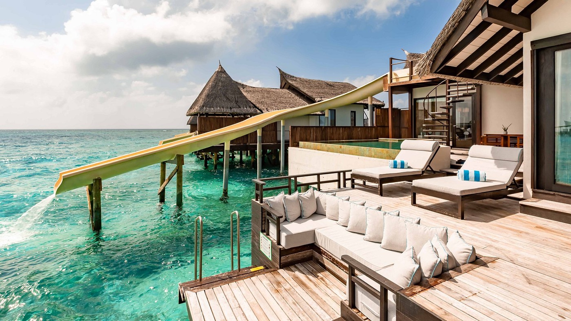 View of luxury Ozen Reserve Bolifushi villa