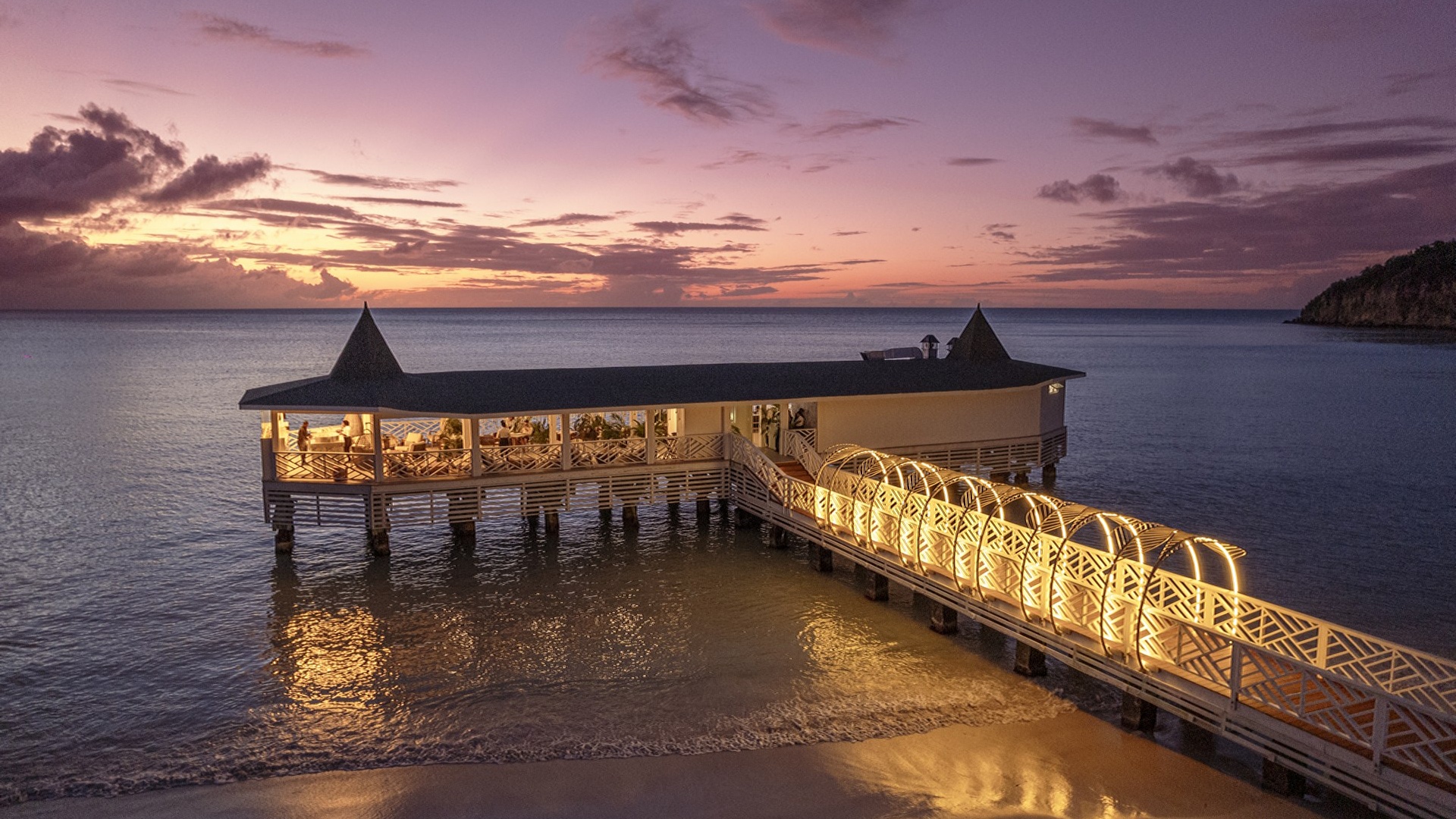 Royalton CHIC Antigua night view