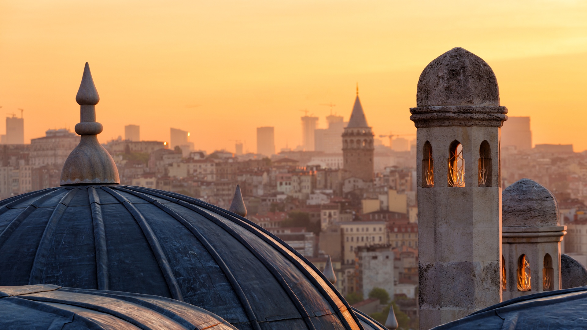 a scenic view of Istanbul, Turkey
