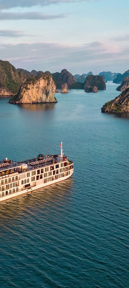 Indochine Premium cruise in Hạ Long Bay, Vietnam