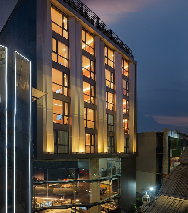 Lumen Bangkok Udomsuk Station exterior view