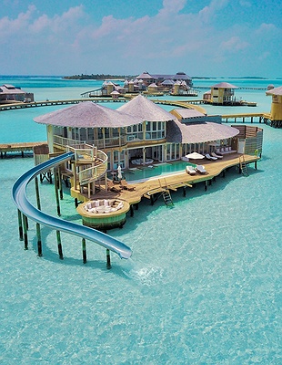  Jumeirah Marsa Al Arab hotel in Dubai, a luxury resort