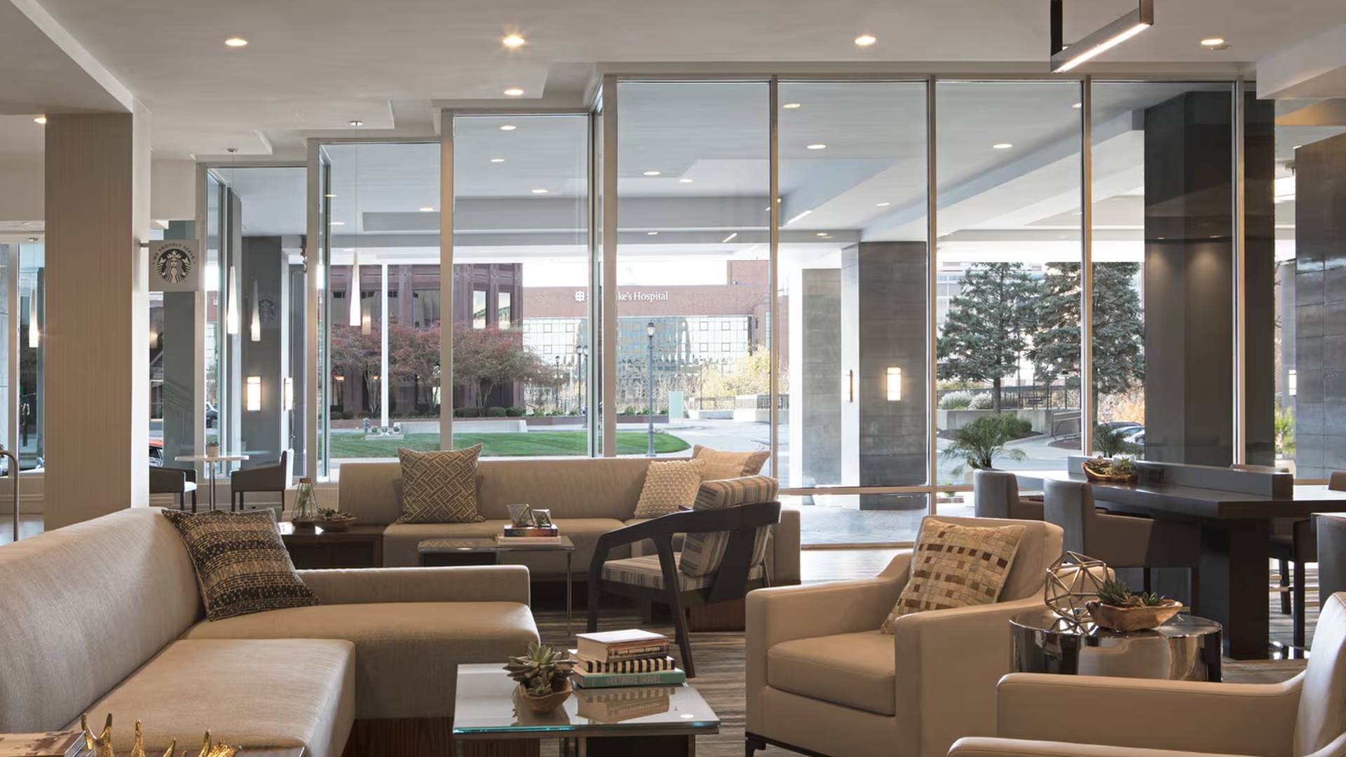 lobby area of the Kansas City Marriott Country Club Plaza