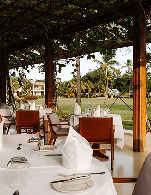 an aerial view of the Calabash Hotel in Grenada, located on the secluded L'Anse Aux Epines beach