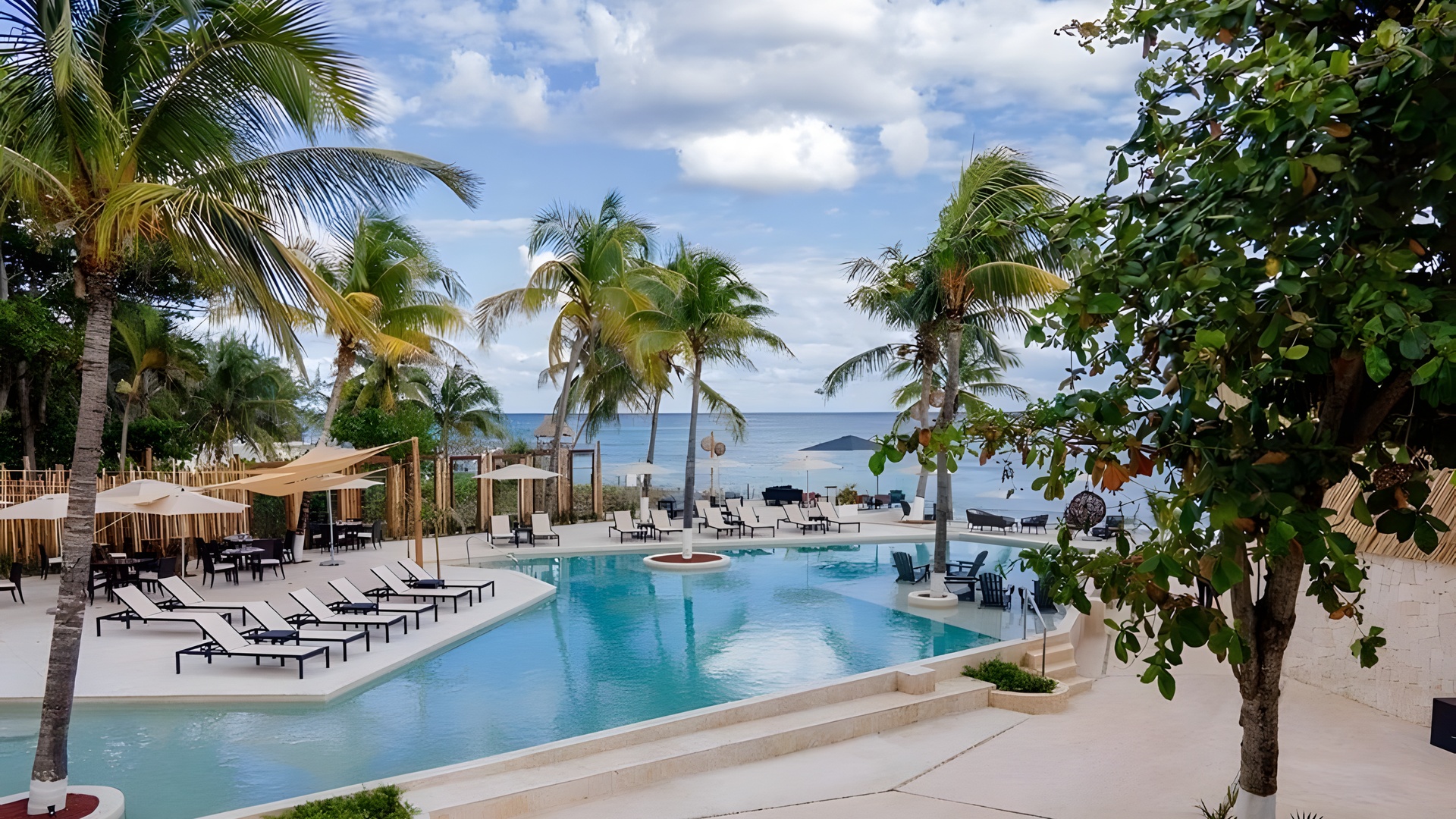 The Fives Oceanfront Riviera Maya pool