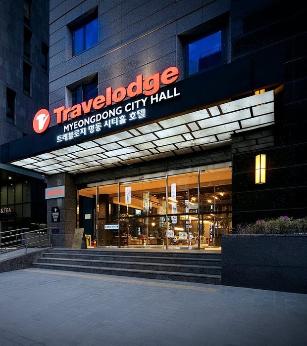 Travelodge Myeongdong City Hall front view