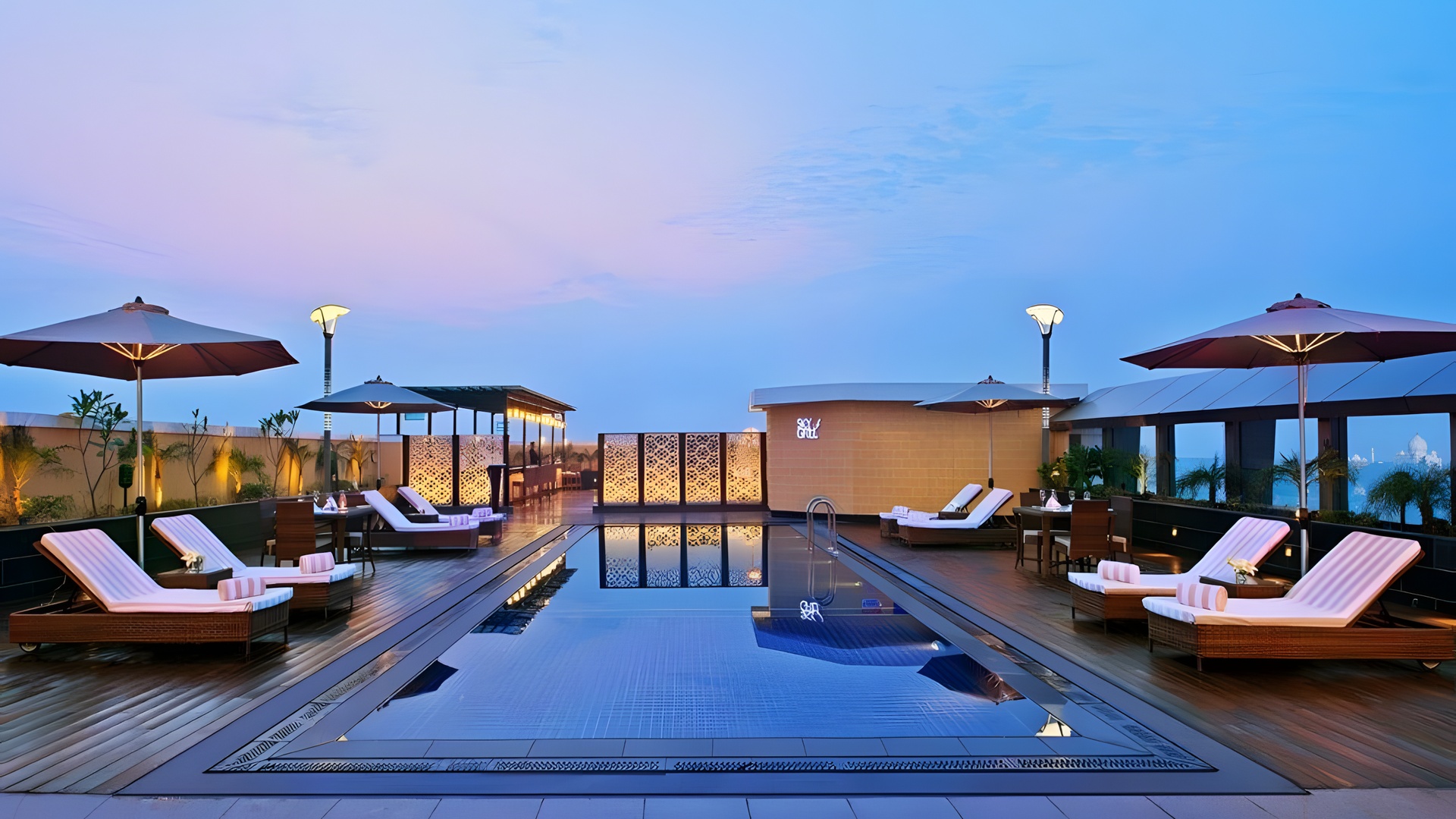the rooftop pool terrace at the Grand Mercure Agra hotel in India