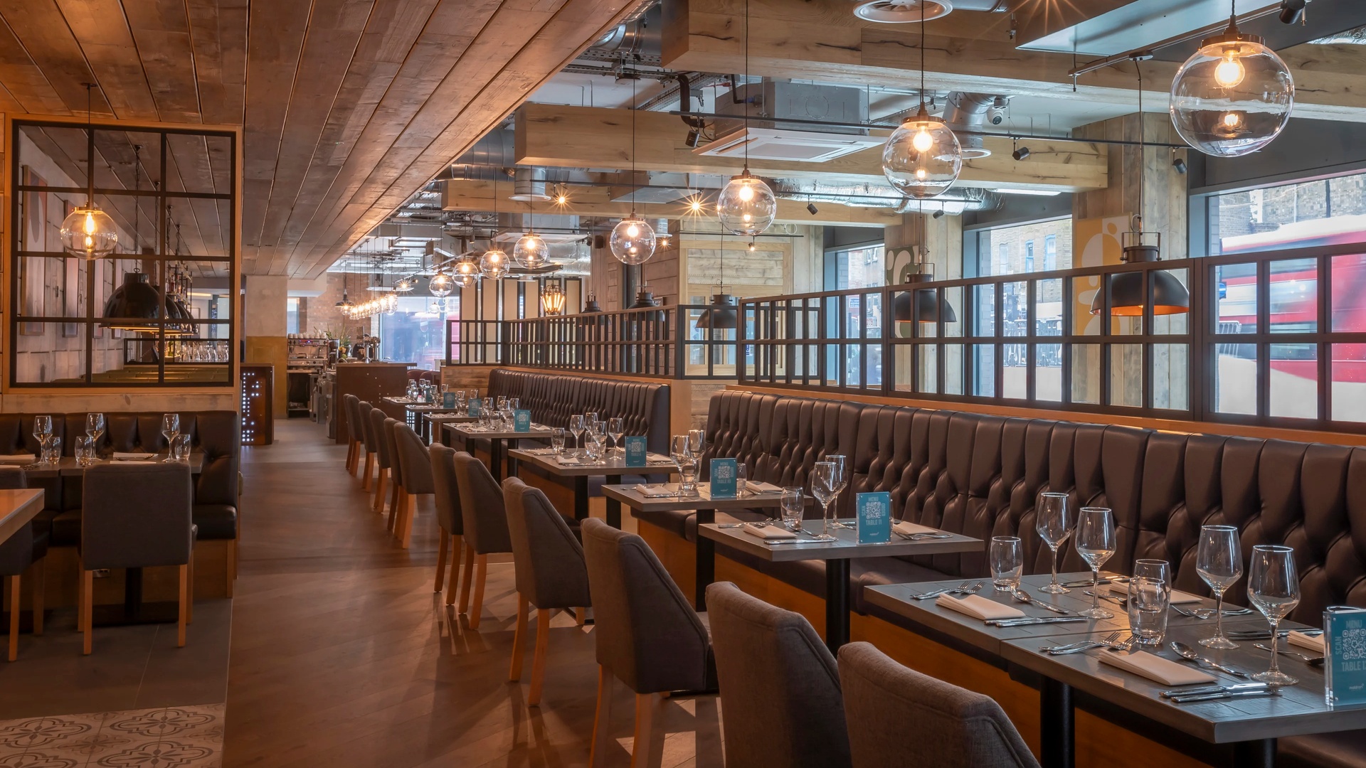 restaurant and bar area at the Maldron Hotel Finsbury Park 