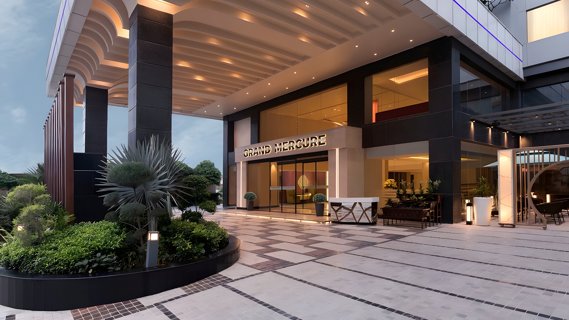 the entrance to the Grand Mercure Agra hotel in India