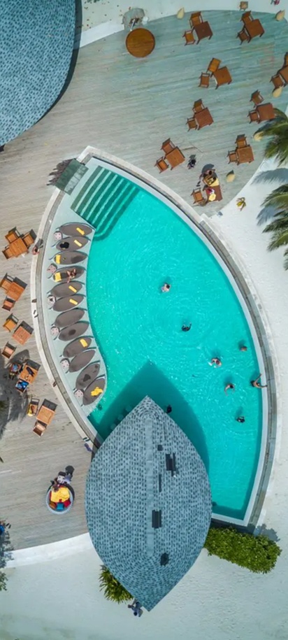 Centara Ras Fushi Resort & Spa pool view