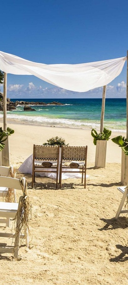 Carana Beach Hotel image 12