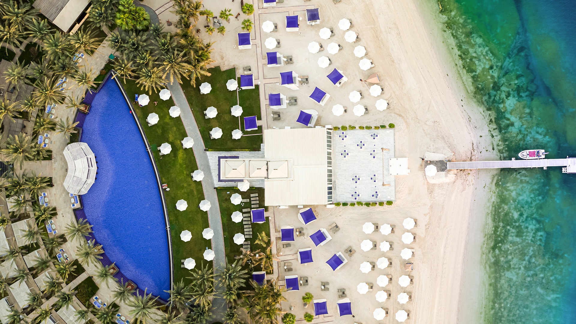 Aerial view of the Rixos The Palm Dubai Hotel & Suites. 