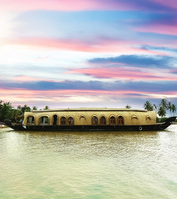Lakes and Lagoons House Boat