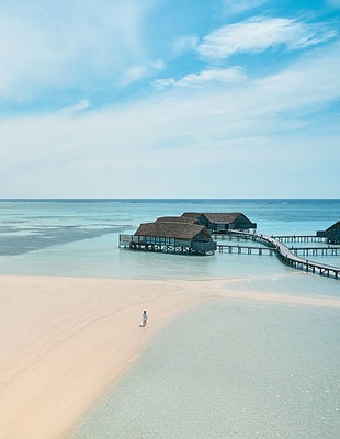 aerial view of COMO Cocoa Island