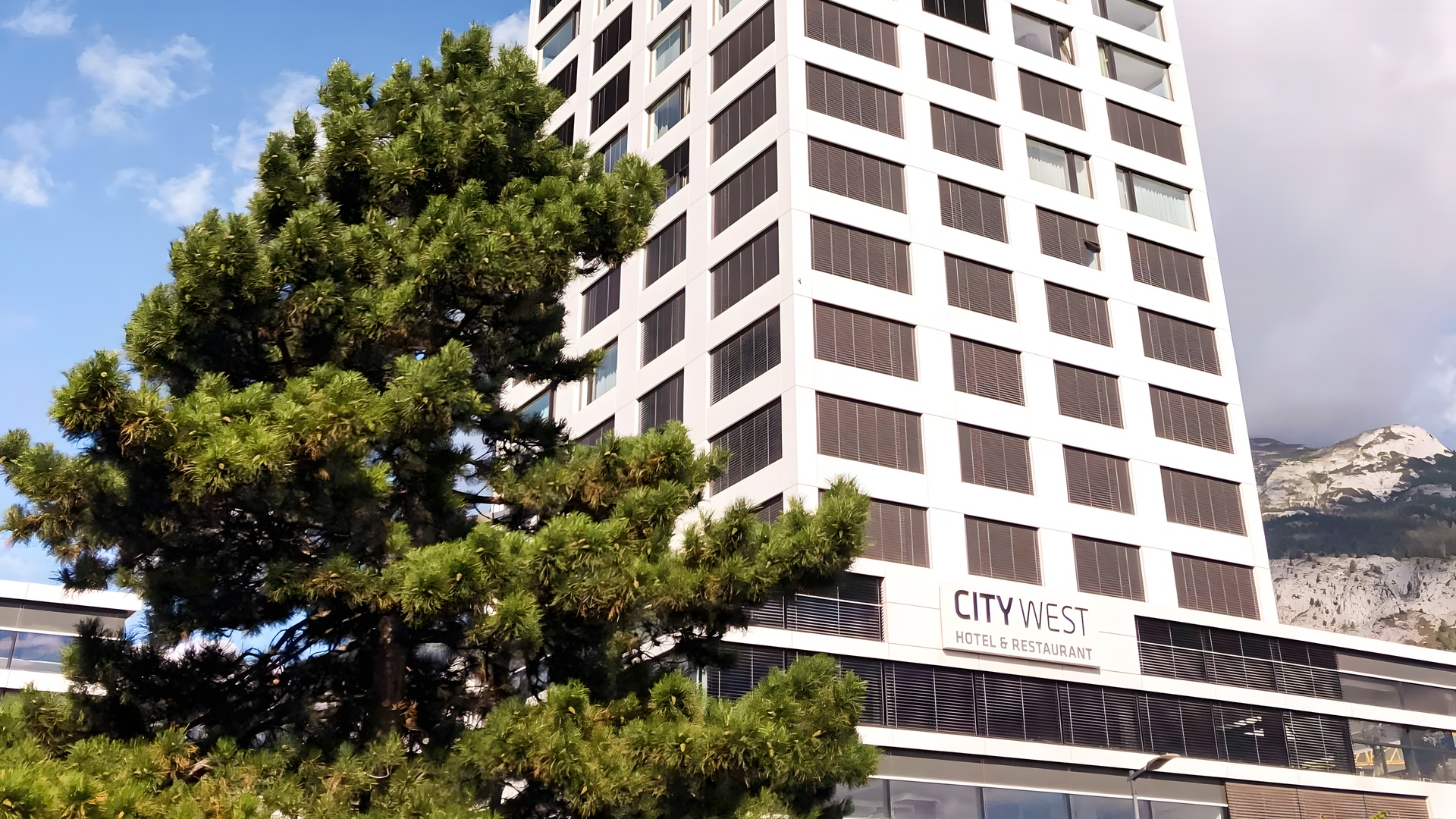 Mercure Chur City West hotel exterior view