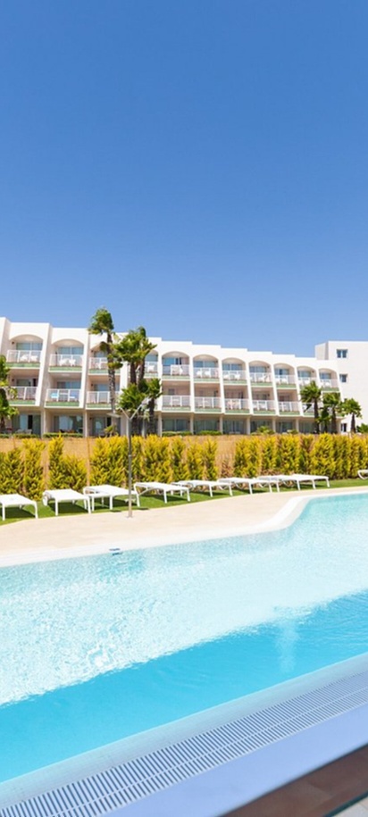 Cadiz Coastline Retreat image 7
