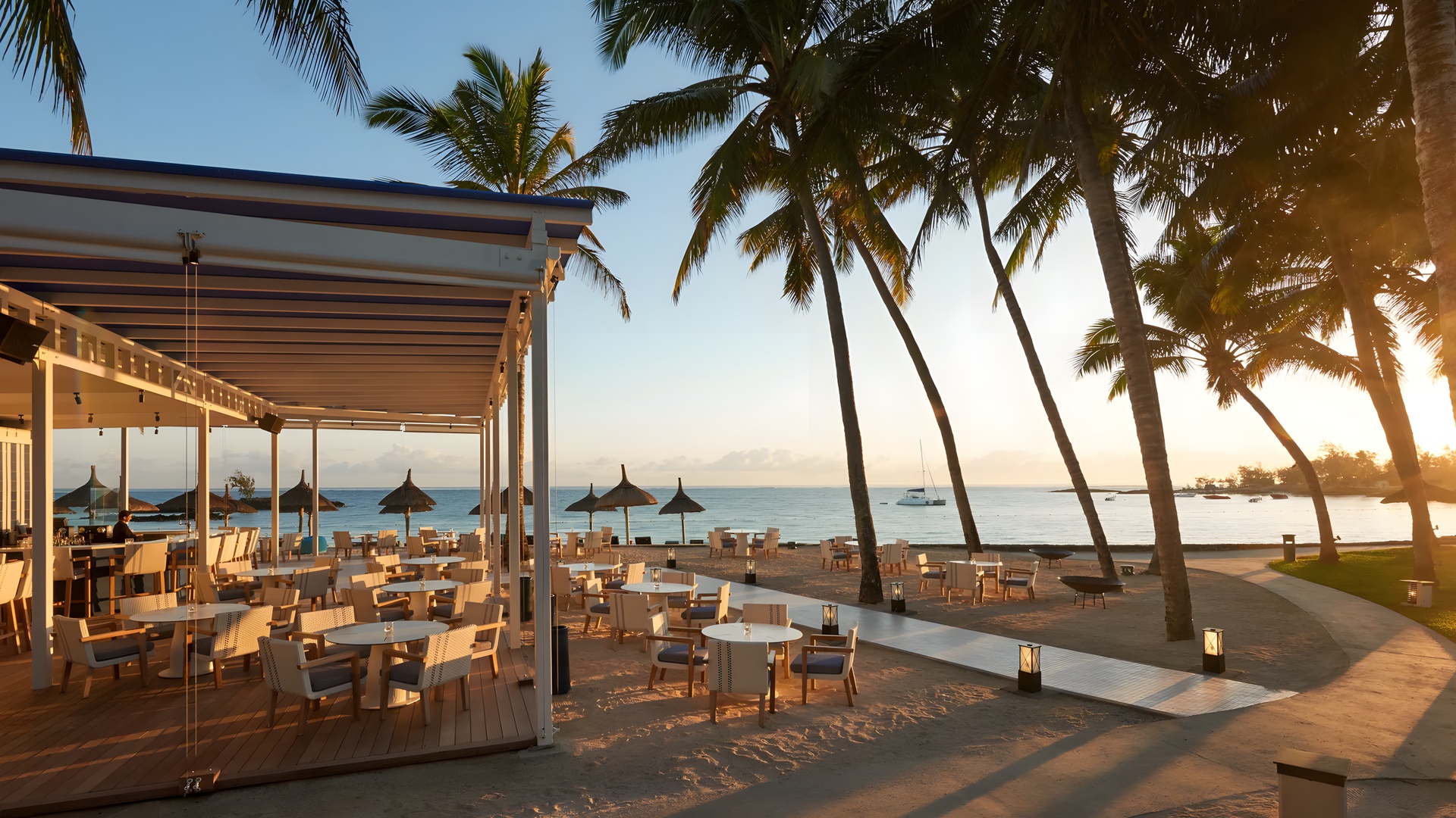 Constance Belle Mare Plage outdoor view