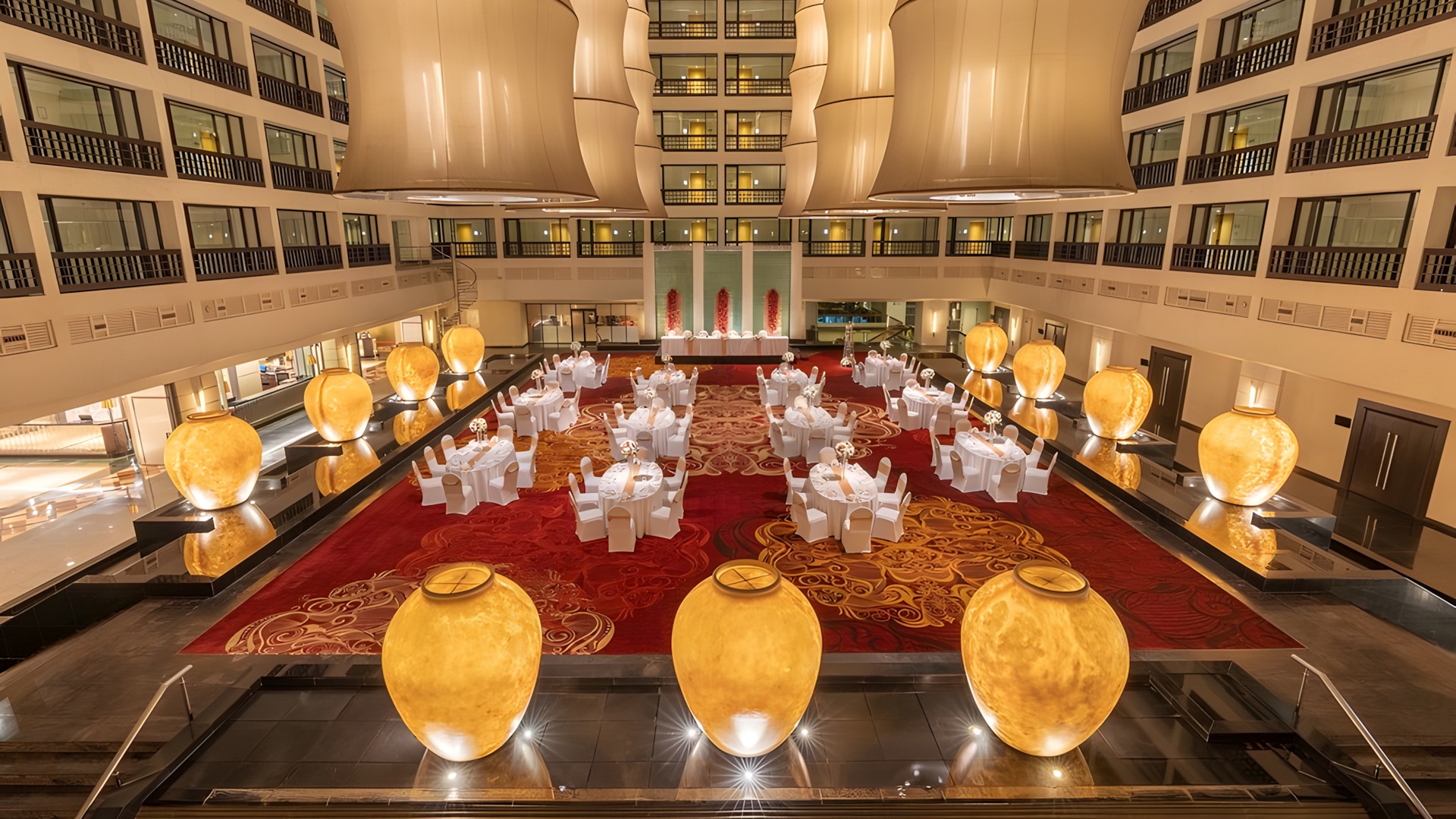 interior of the Cinnamon Grand Colombo