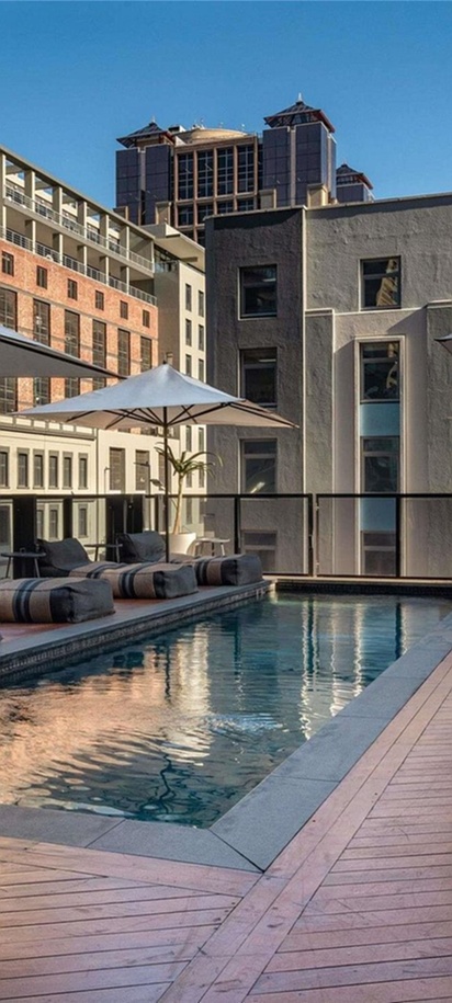the rooftop pool area of the Pullman Cape Town City Centre