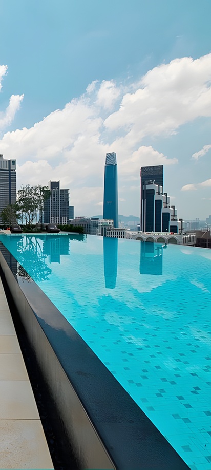 infinity pool at the EQ Kuala Lumpur hotel