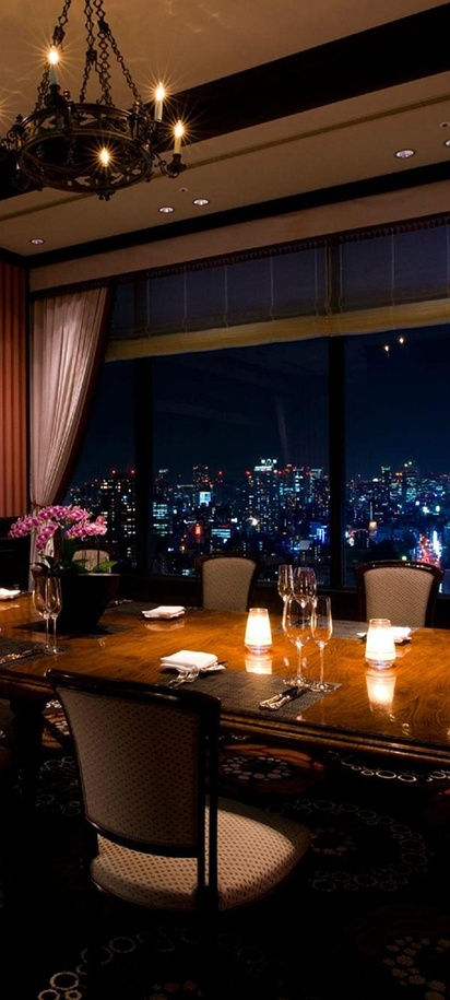 a dining room at the Hotel Monterey Grasmere Osaka