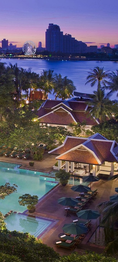 the Anantara Riverside Bangkok Resort, a luxury hotel located on the banks of the Chao Phraya River