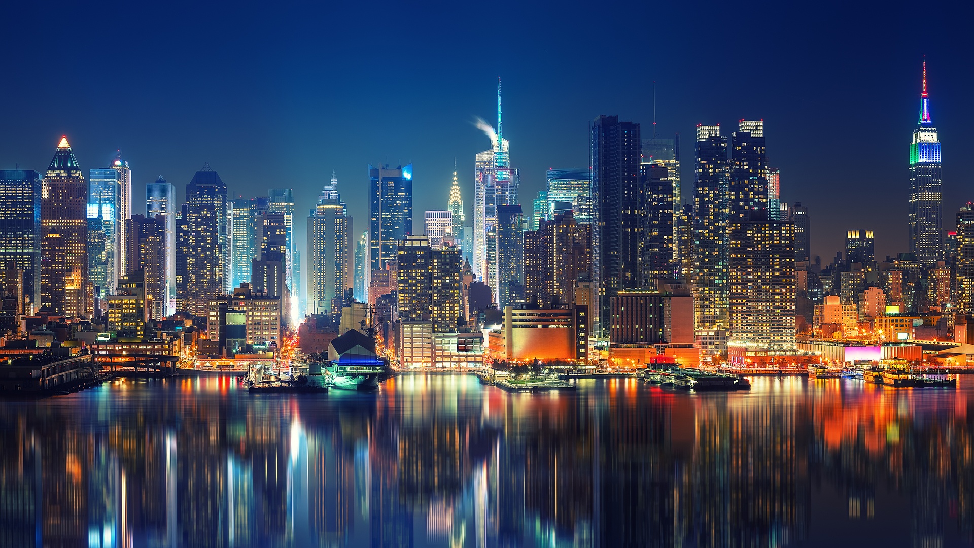iconic Manhattan skyline at night