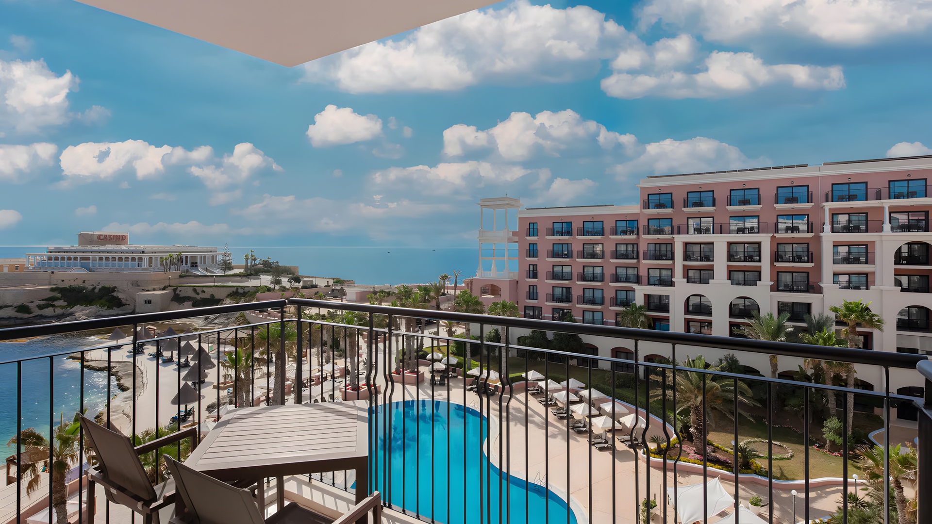  The Westin Dragonara Resort pool